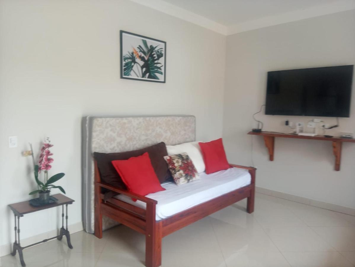 Casa Nova Com Piscina Proxima A Praia E Menos De 3Km Do Centro De Ubatuba Exteriör bild
